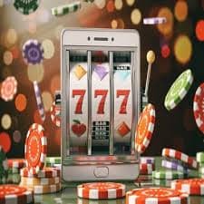 Meja permainan AduQ di platform playjitu dengan kartu dan chip virtual